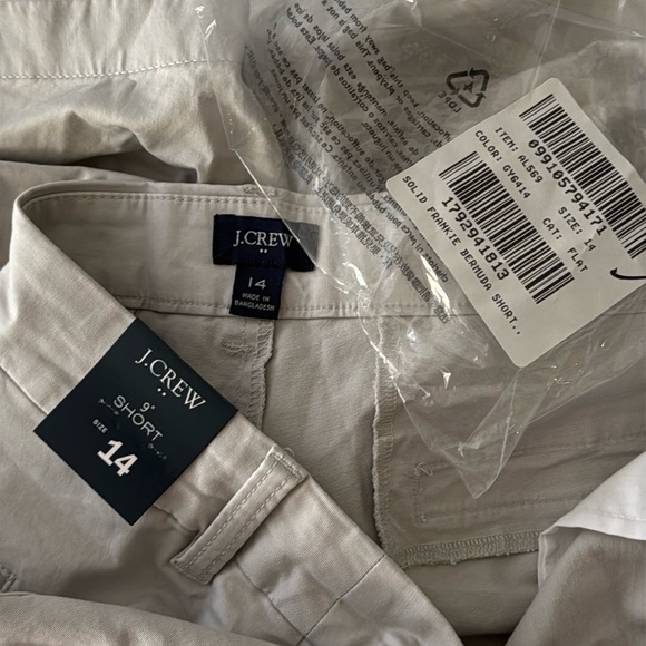 J. Crew Factory 9" Frankie Bermuda Chino Short in Oyster Grey Size 14 NWT - Picture 5 of 6